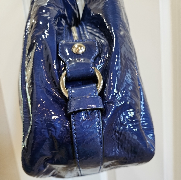 Coach Madison Maggie Shoulder Bag Ultra Marine Blu Patent Leather Never Worn EUC - Picture 13 of 16